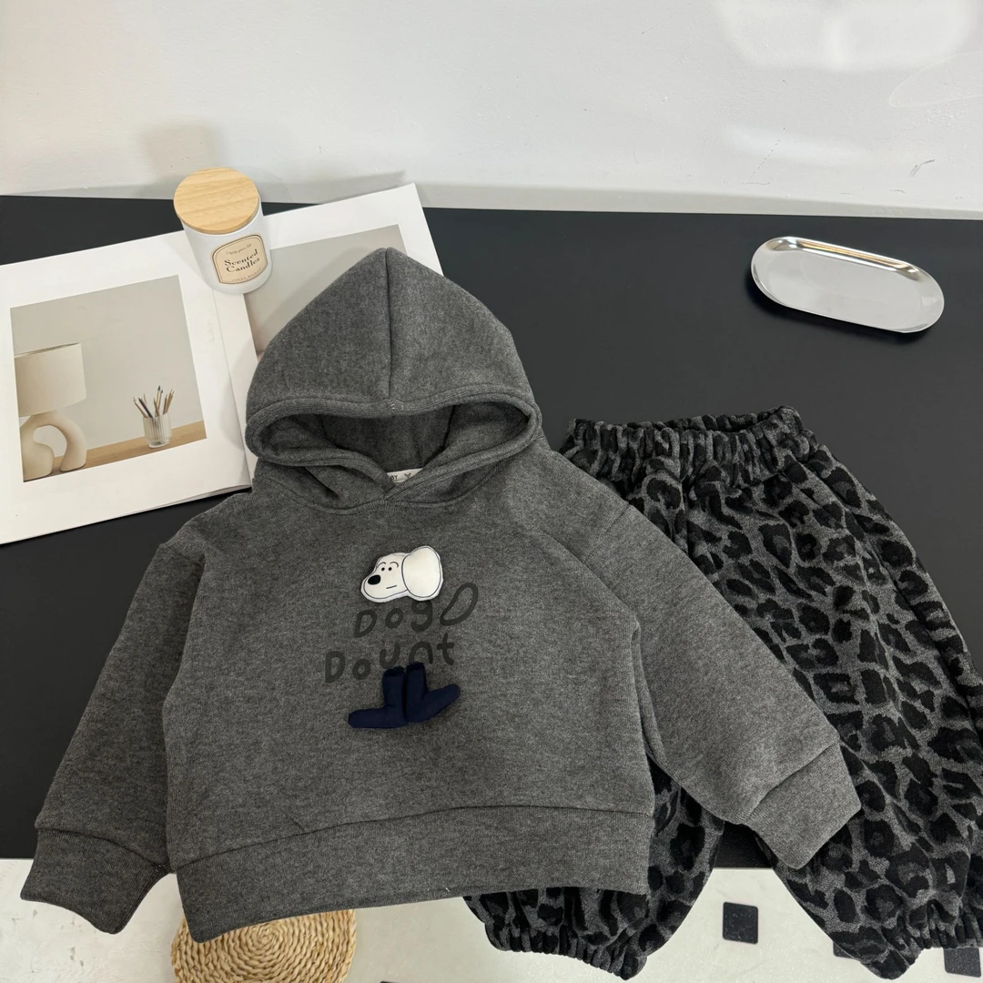 加绒儿童男女宝宝通用深秋冬季套装卫衣豹纹裤洋气时髦