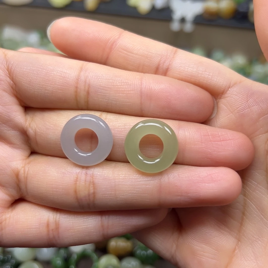 和田玉未镶嵌颈饰98一个多样性发其一