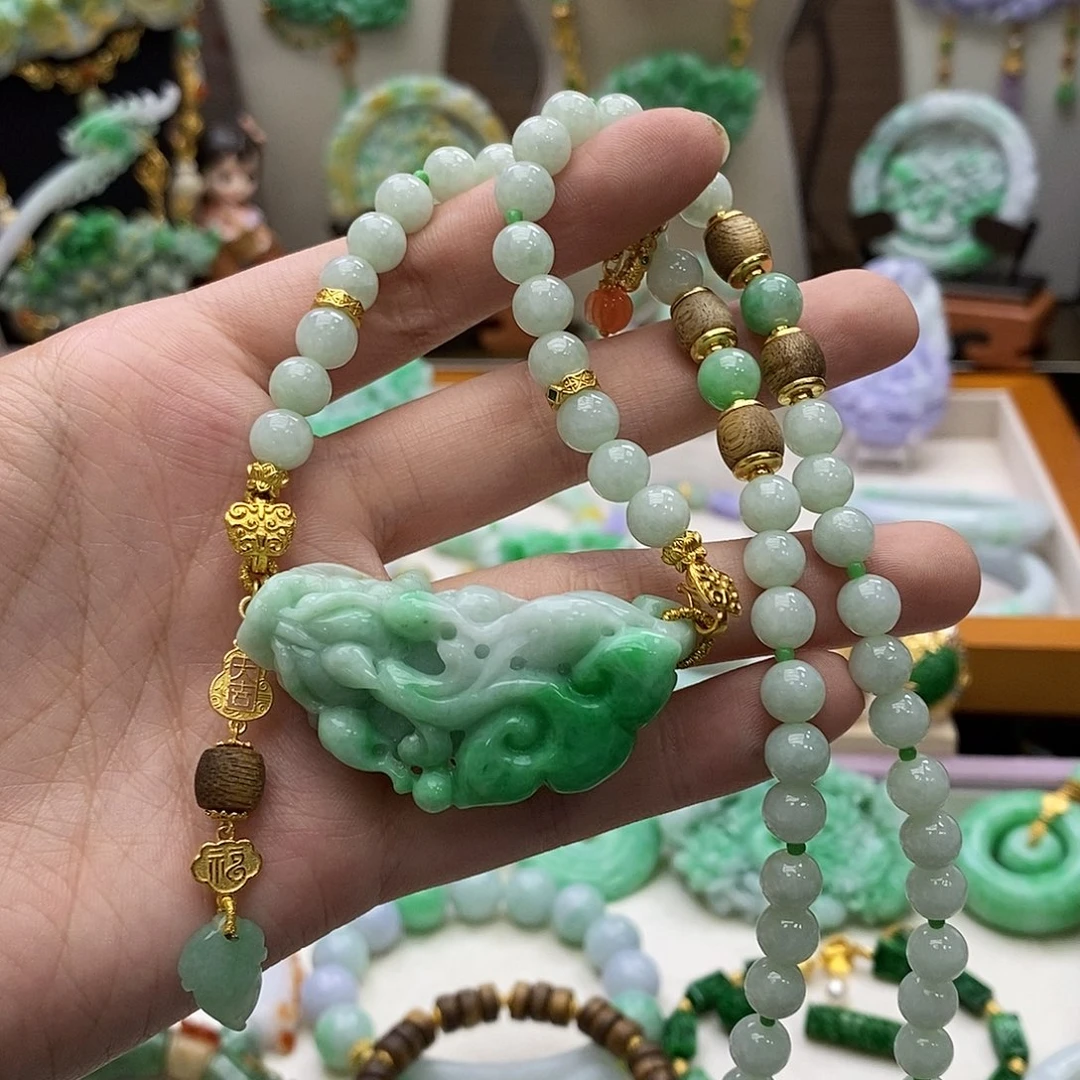 颈饰未镶嵌翡翠项链