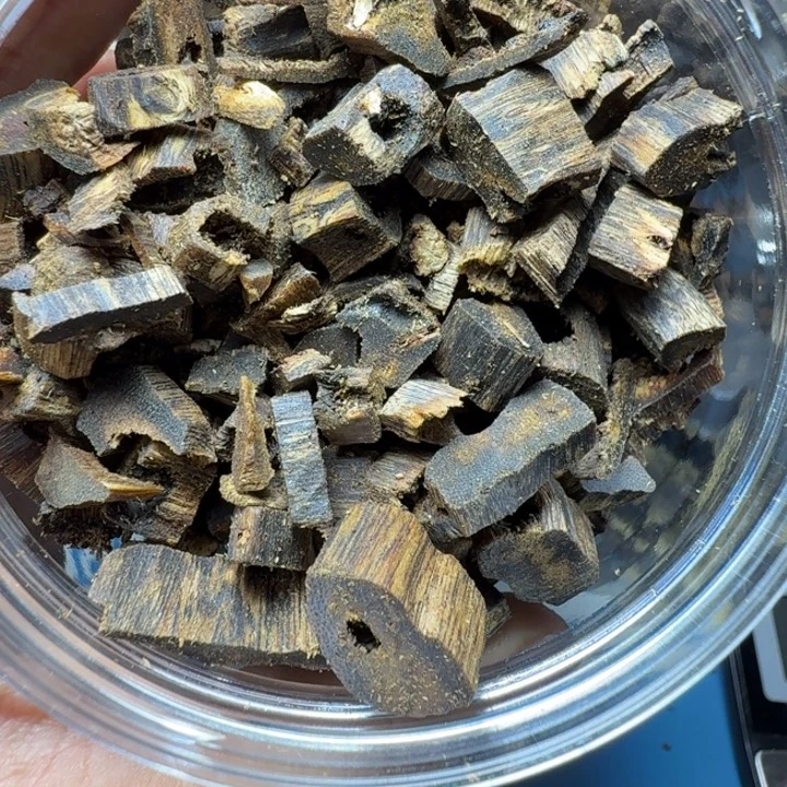 白奇乌身圆叶边角料101克