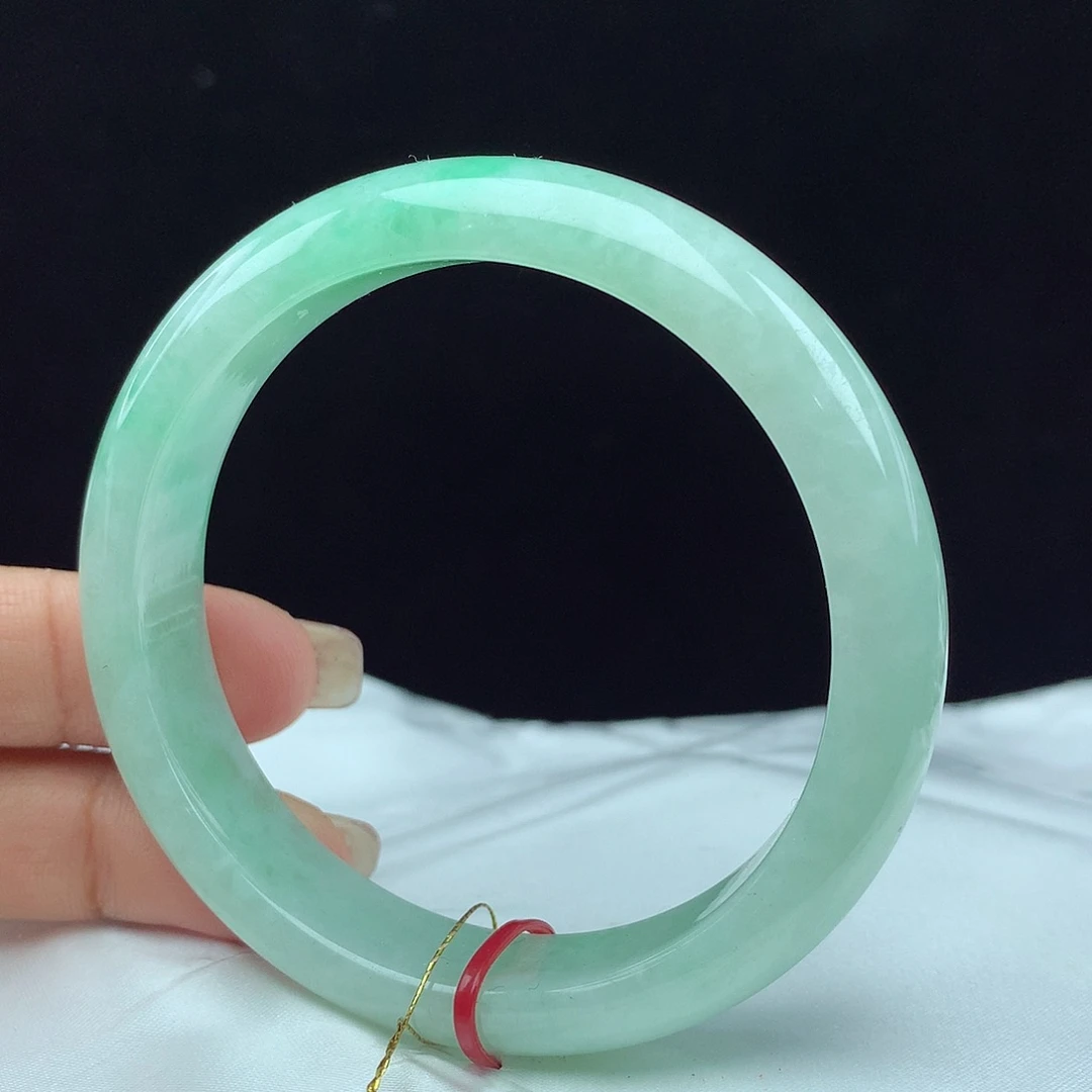 翡翠手镯未镶嵌58圈 2920