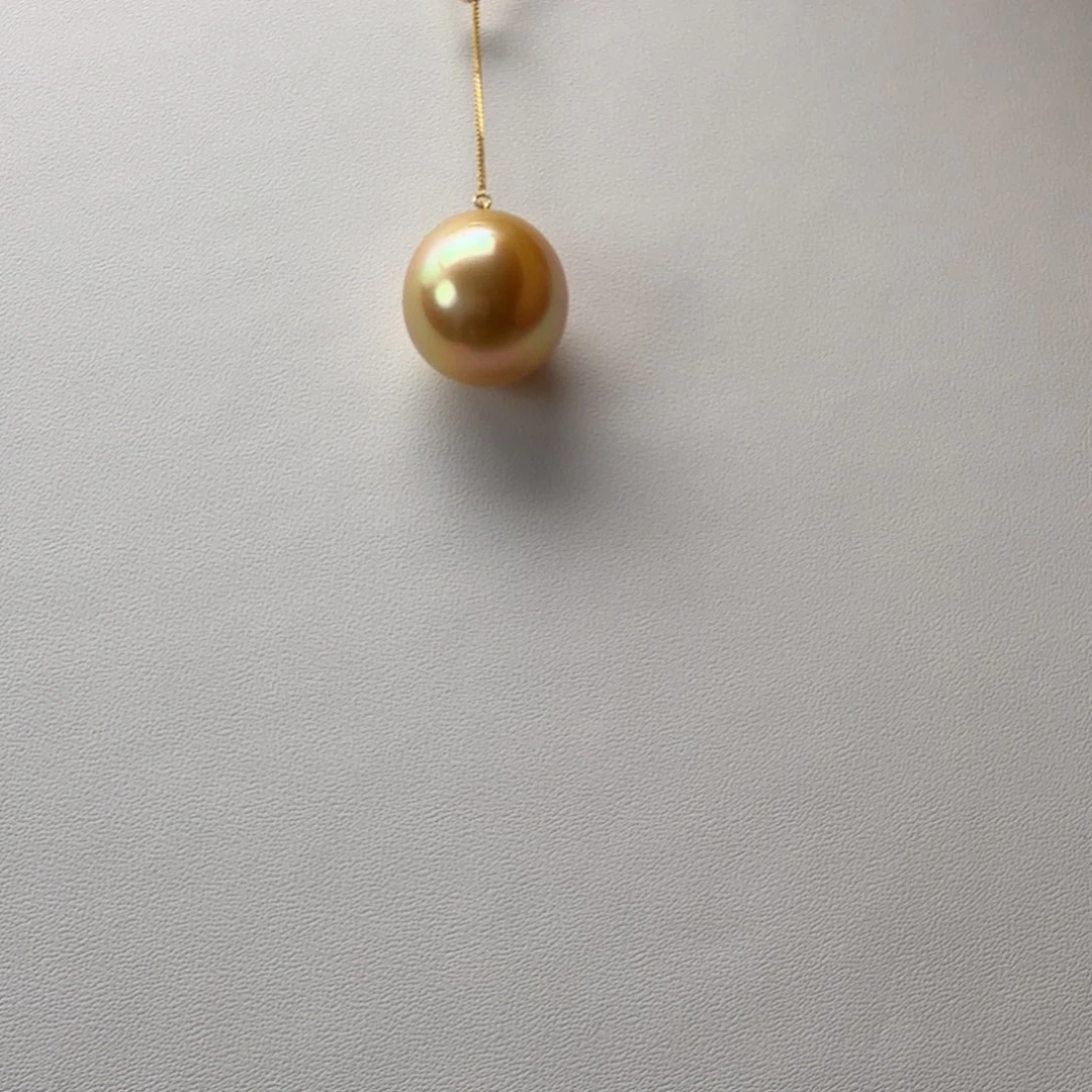 颈饰18K金镶嵌海水珍珠