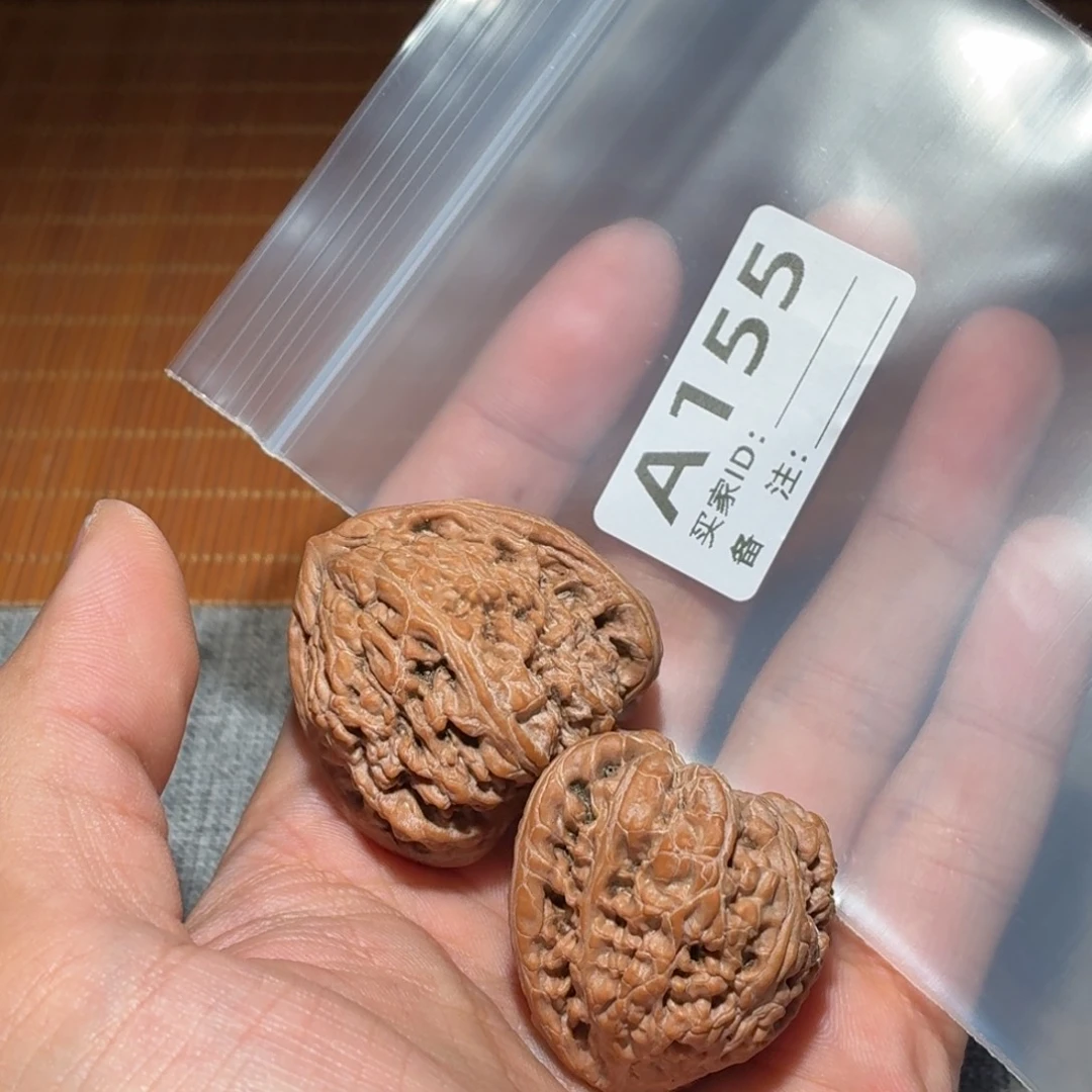 文玩核桃吊坠天残155