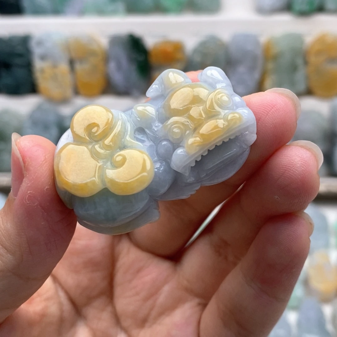 翡翠未镶嵌吊坠(赠链)