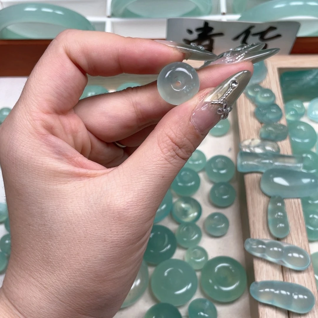 蛇纹石玉手镯未镶嵌陆*果