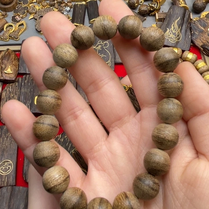 沉香吊坠沉香吊坠