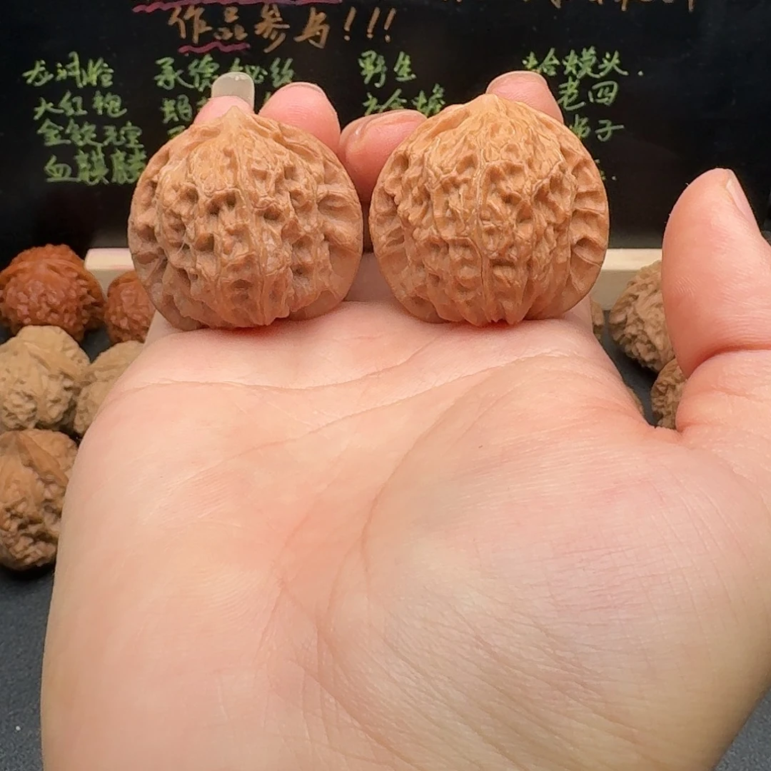 38崔凯公子帽文玩核桃