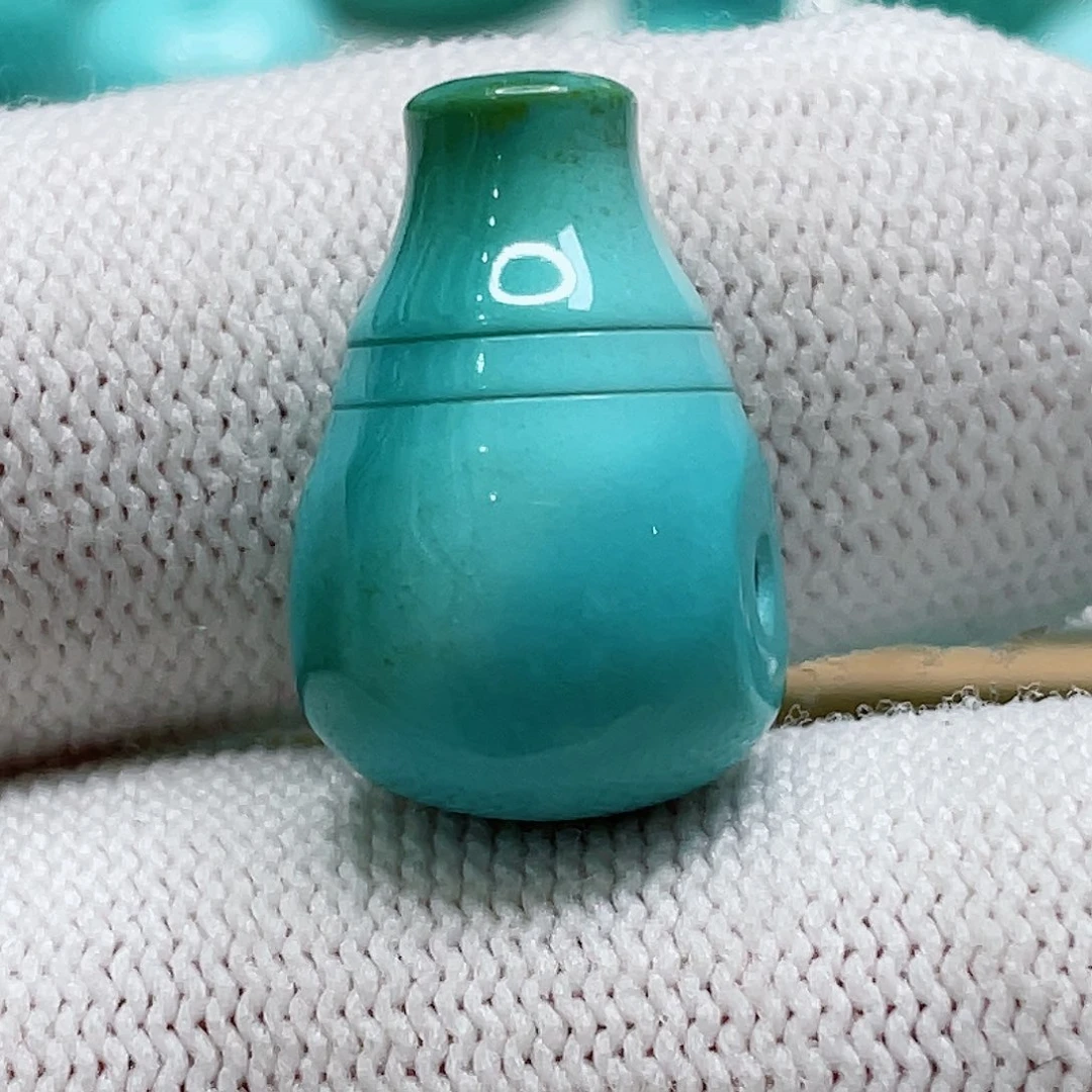 绿松石颈饰未镶嵌