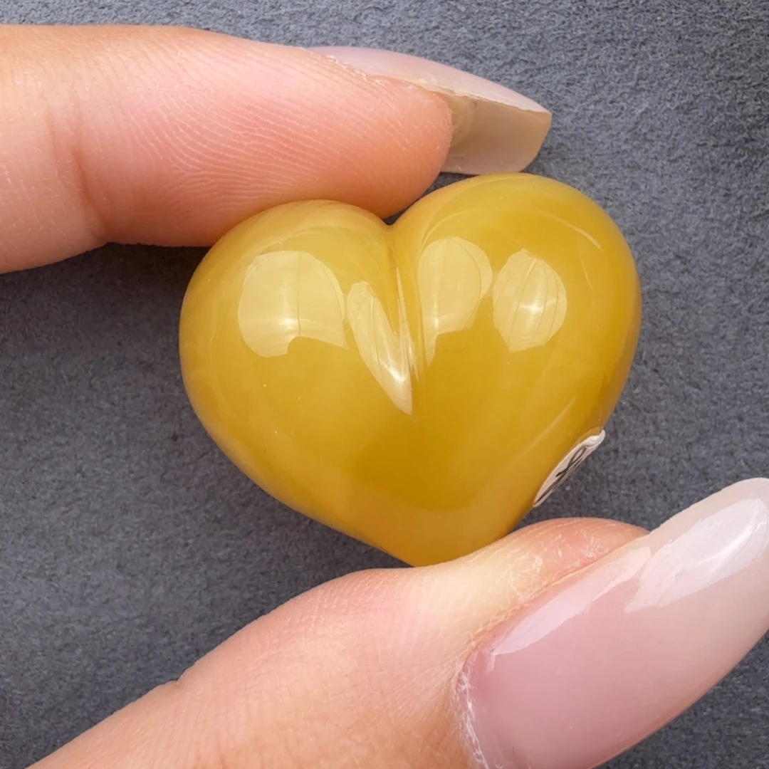 未镶嵌琥珀裸石8克