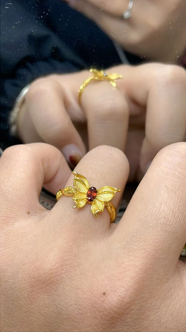 石榴石戒指s925银拉丝蝴蝶