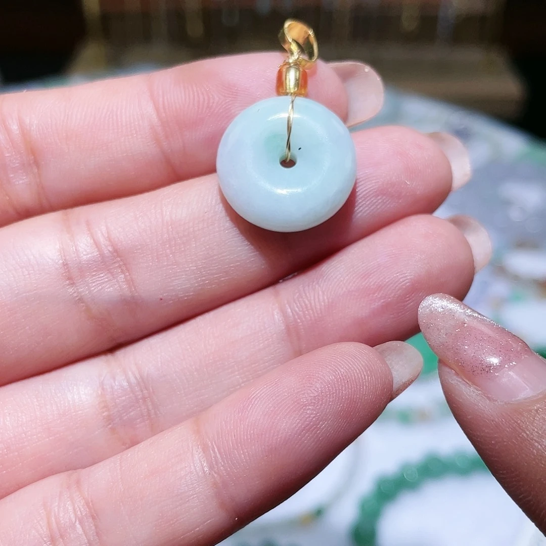 翡翠未镶嵌吊坠(赠链)天然翡翠