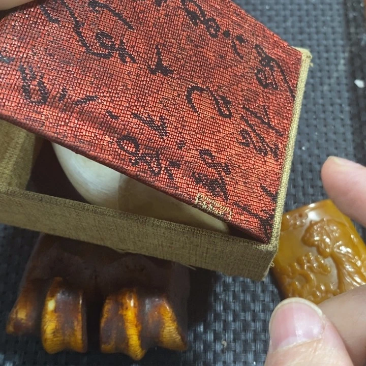 滴血莲花菩提吊坠