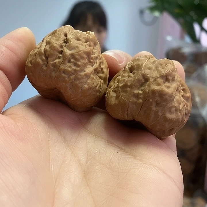 文玩核桃把件37矮壮红皮蛤蟆头