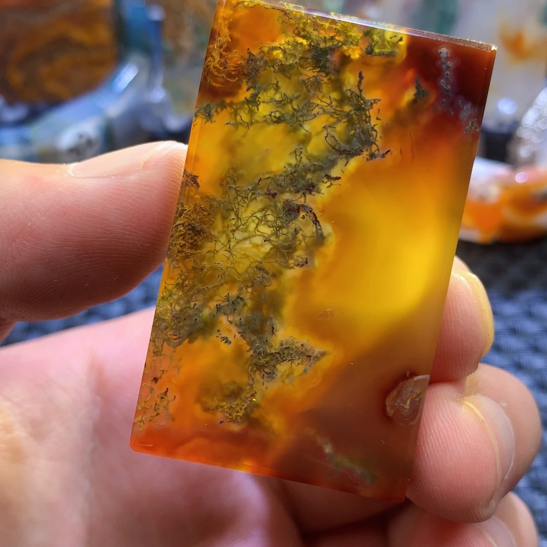 未镶嵌颈饰玛瑙/玉髓龙****能