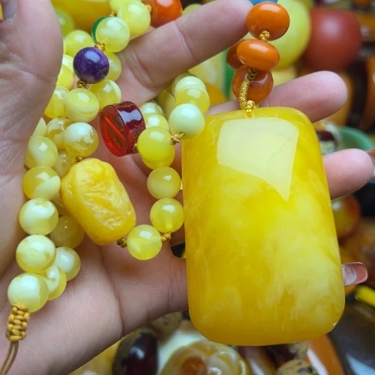 琥珀手串未镶嵌应*蜜蜡