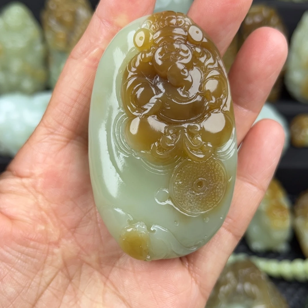 淡***福未镶嵌和田玉把件