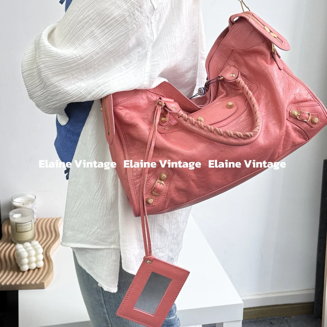 95新 Balenciaga/巴黎世家 珊瑚粉色中号机车包（37cm）/Y671