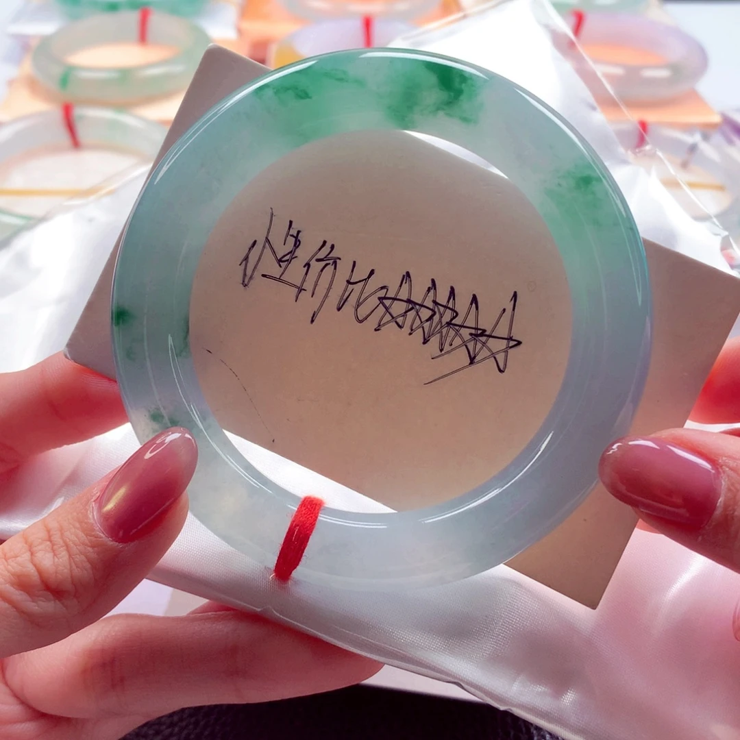 翡翠未镶嵌手镯56.8圆条 小万战斗机 灵