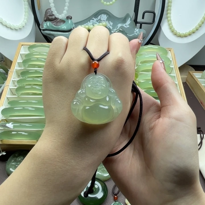 蛇纹石玉合金颈饰