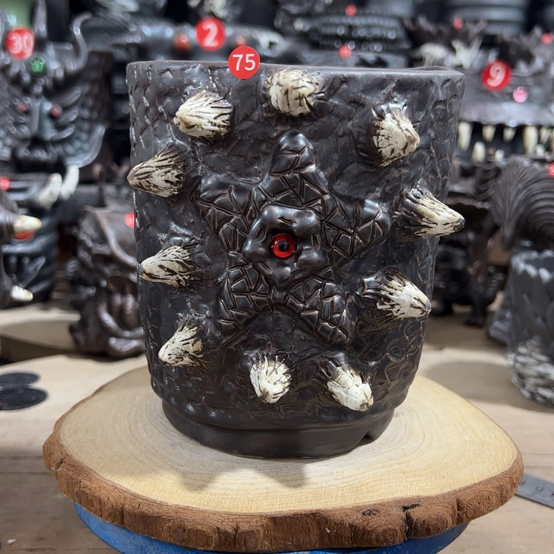 75号，手捏口微不圆，口11-12外高14.2