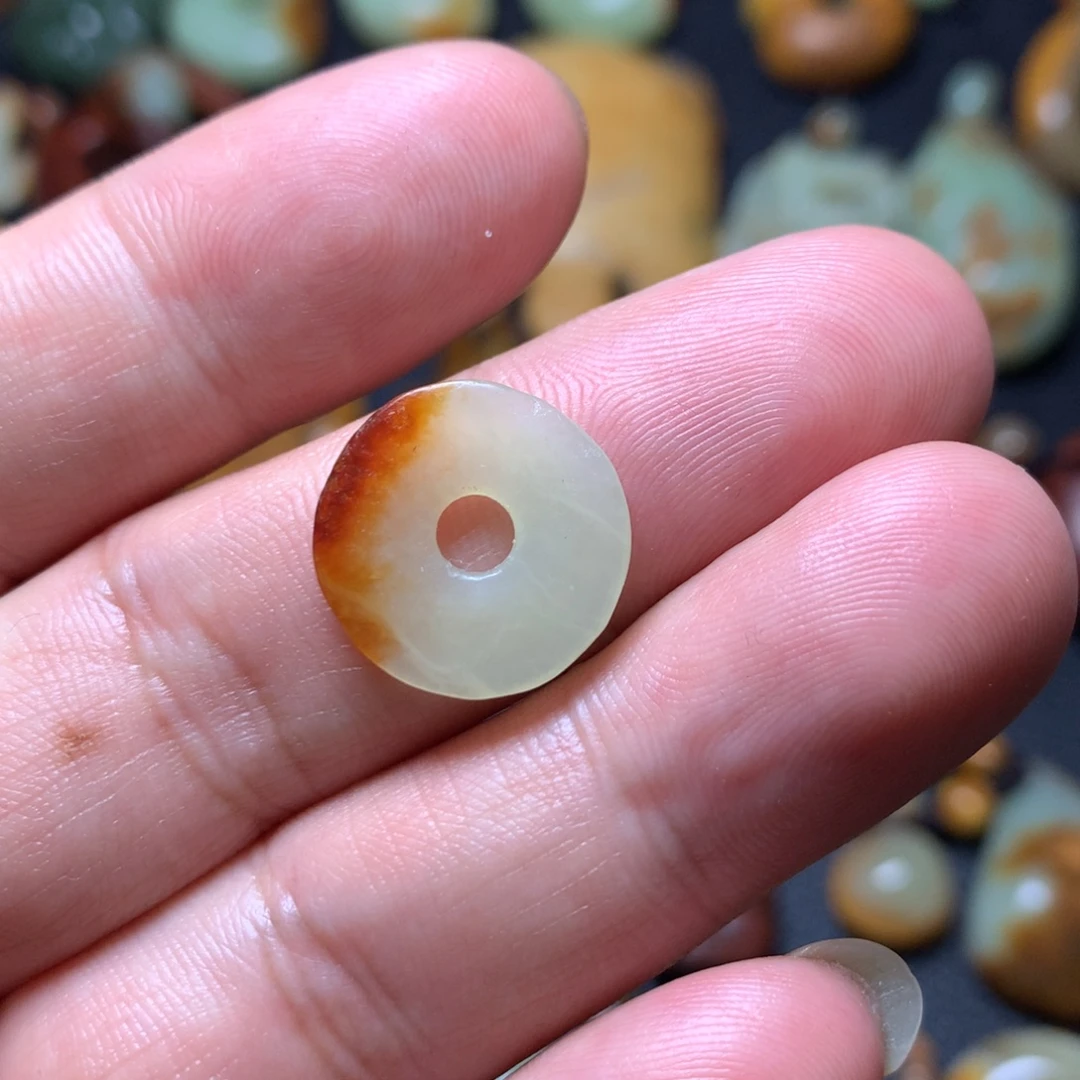 岫岩河磨玉（透闪石质玉）未镶嵌颈饰