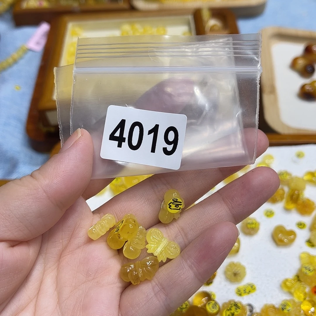 琥珀未镶嵌珠宝奇石