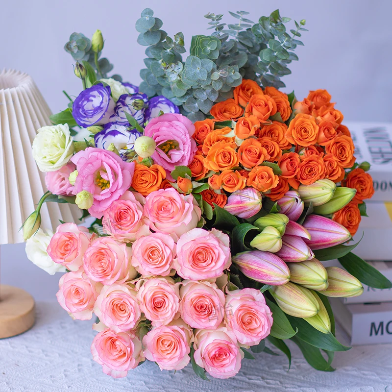 【云南鲜花】艾莎10枝+香水百合5朵+多头玫瑰+洋桔梗+配草 基地直发