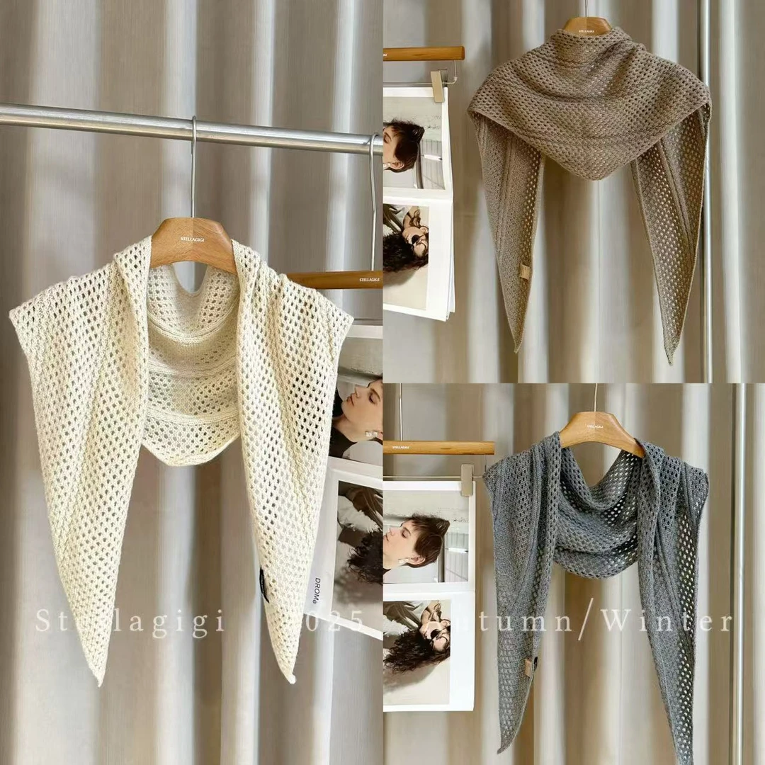 SG / 杨依姗 AW时髦叠搭 镂空三角披肩PJ-20252120