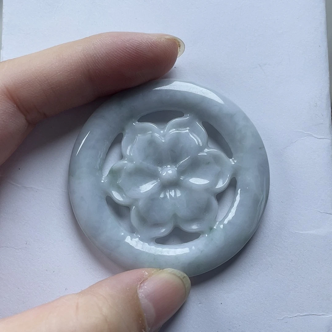 翡翠颈饰未镶嵌花开富贵