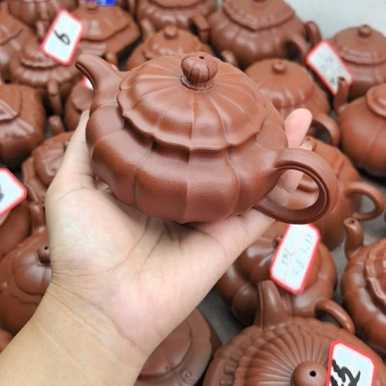 紫砂茶壶朱泥筋纹莲花