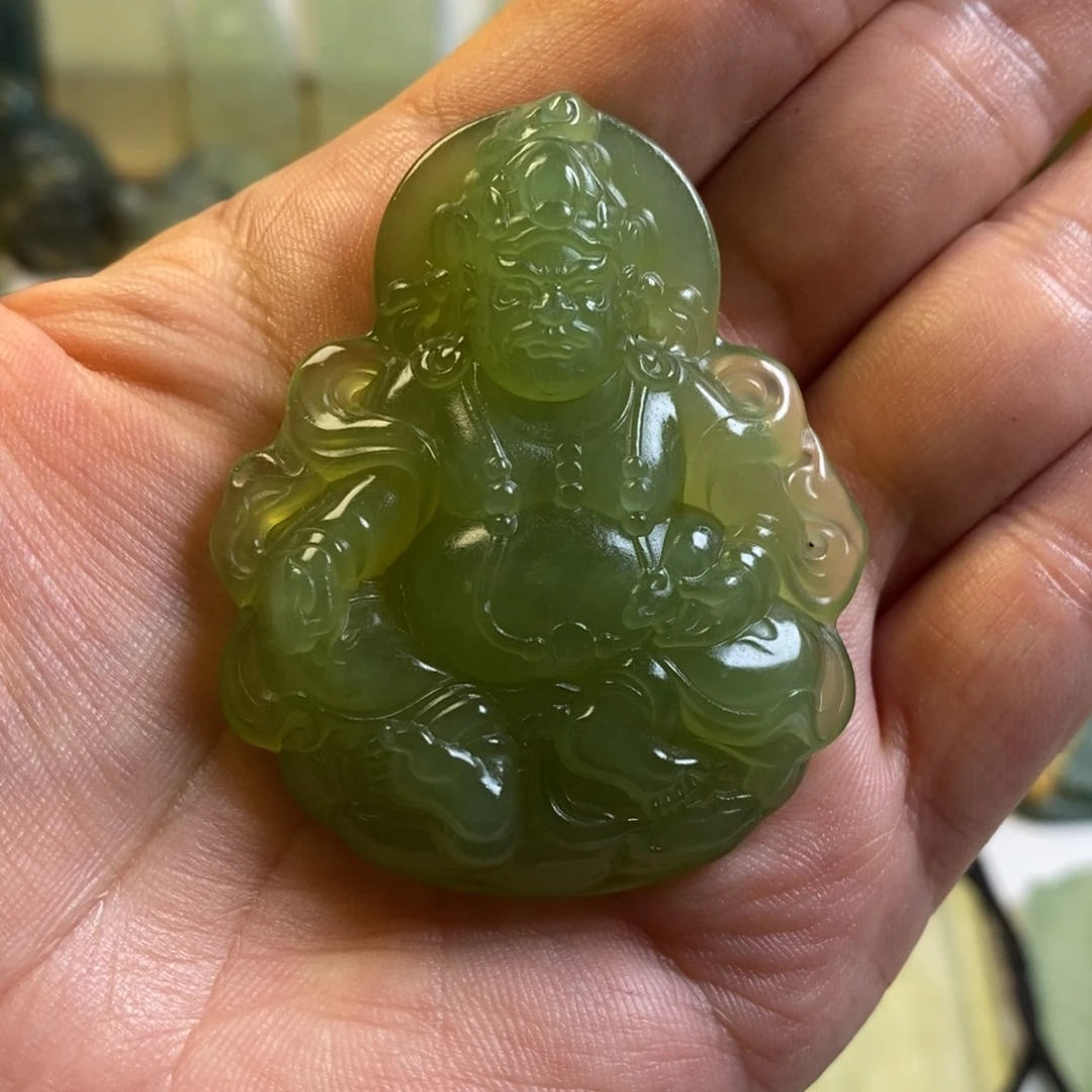 百***赖未镶嵌蛇纹石玉颈饰