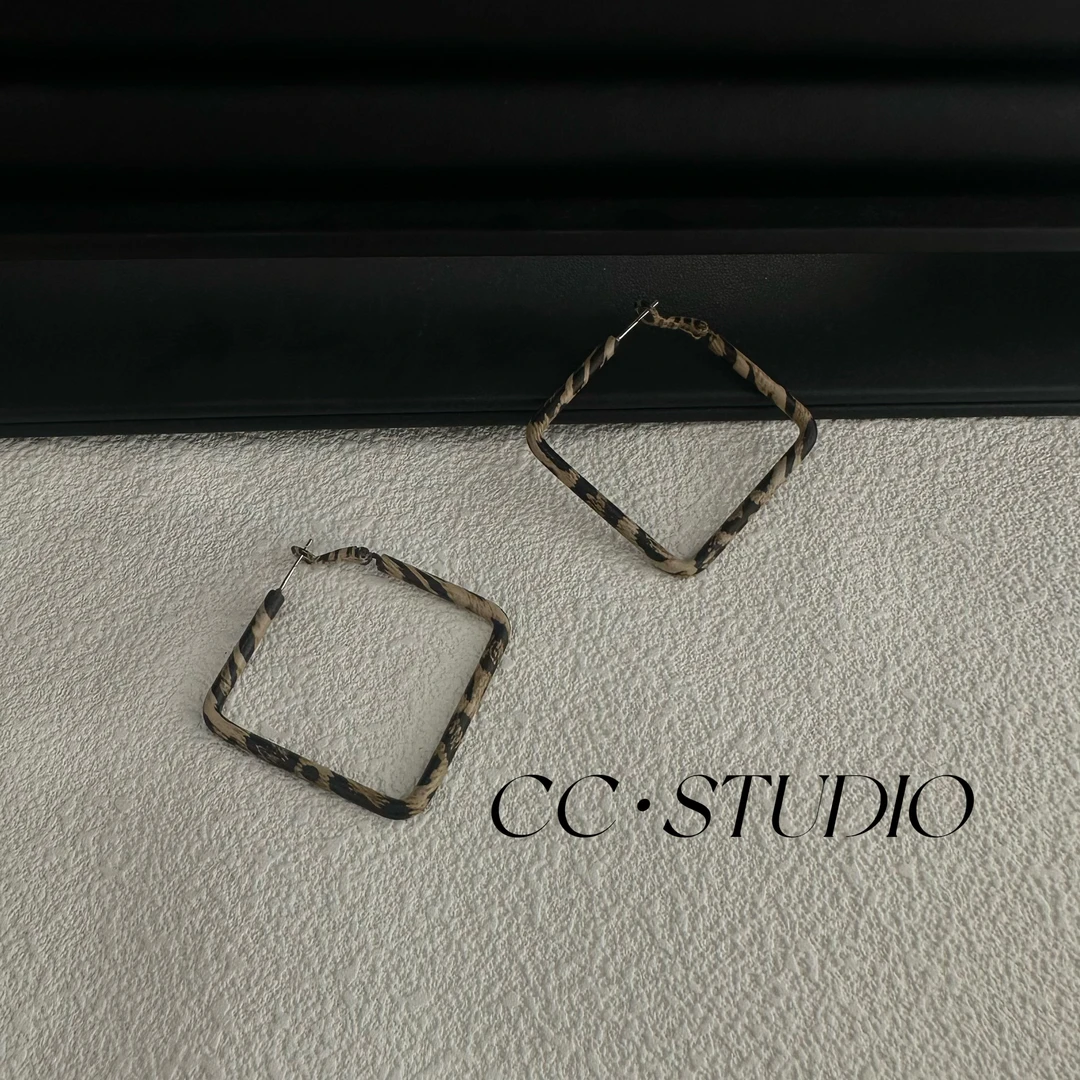 铜合金耳饰 时尚大气方块豹纹耳圈(个性时髦)