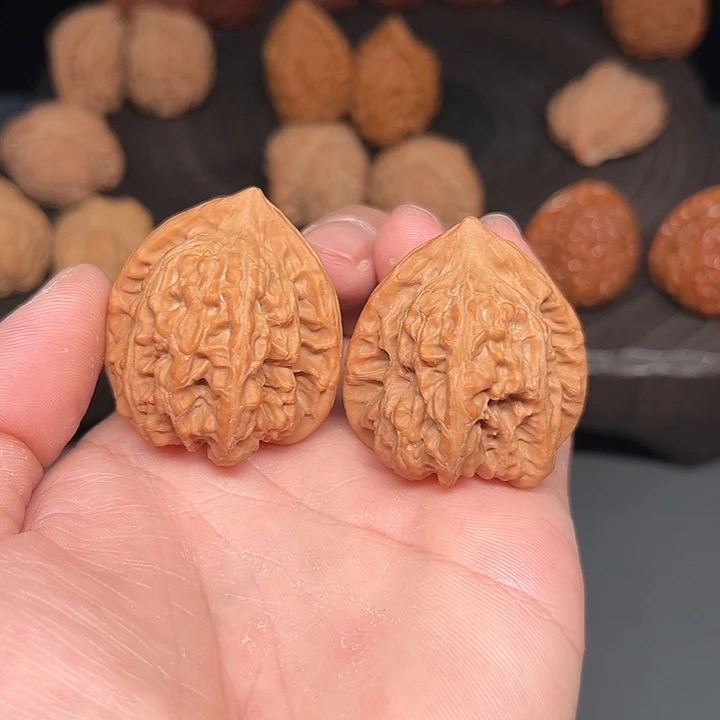 把件文玩核桃赤龙鸡心 39+