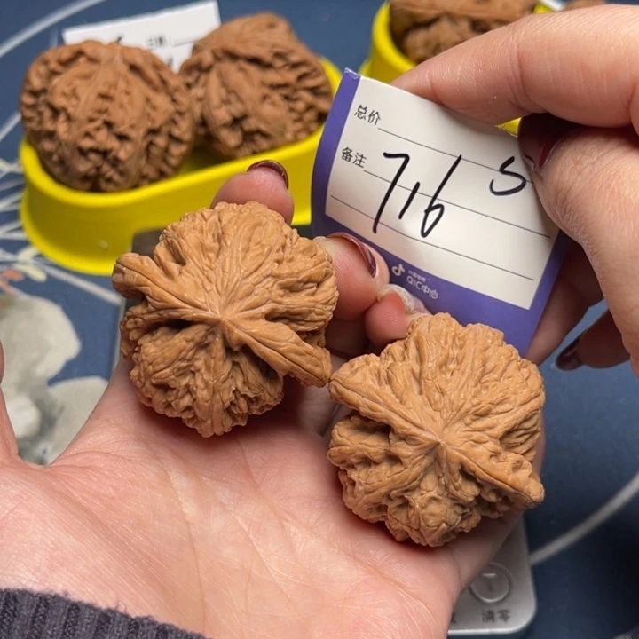 文玩核桃把件粗筋45