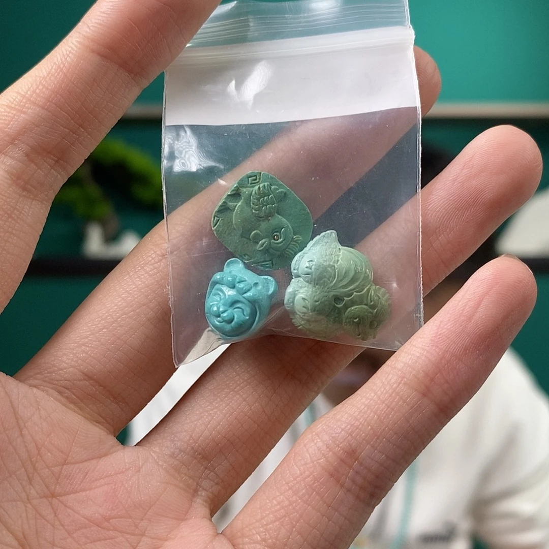 绿松石未镶嵌珠宝奇石