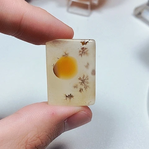 玛瑙/玉髓颈饰未镶嵌低**默