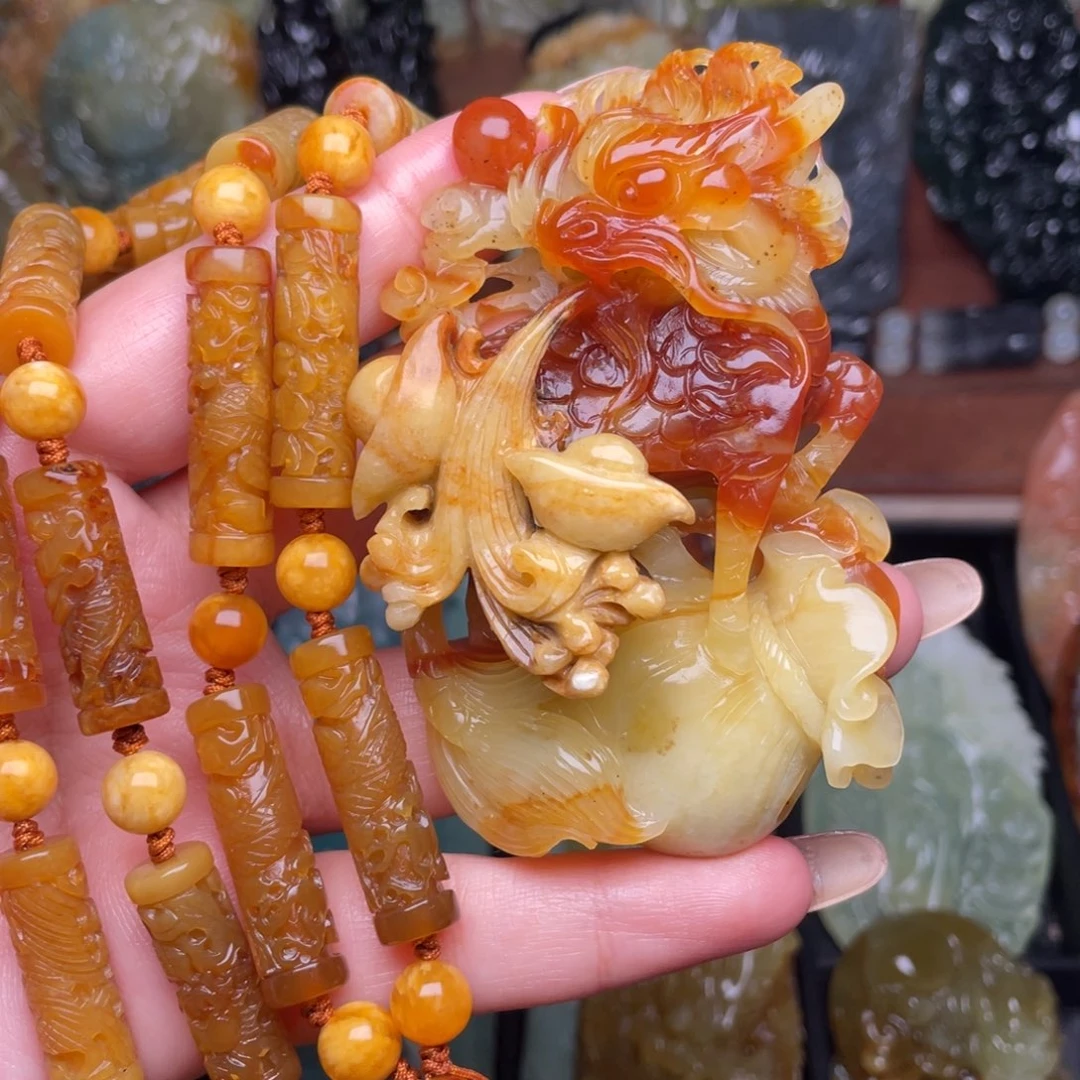 豪***子蛇纹石玉未镶嵌颈饰