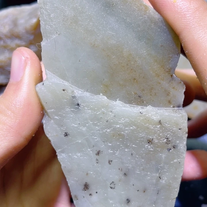 和田玉未镶嵌珠宝半成品