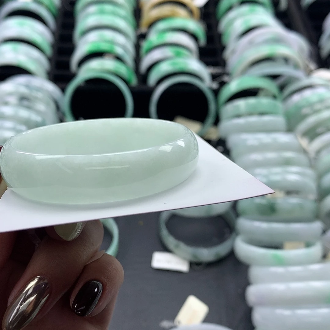 未镶嵌手镯翡翠公主