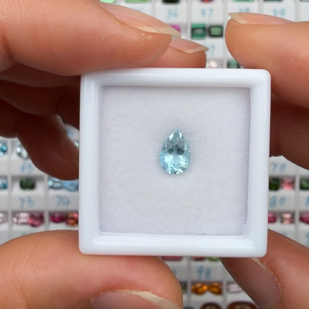 海蓝宝石裸石天然圣玛利亚色0.49克拉