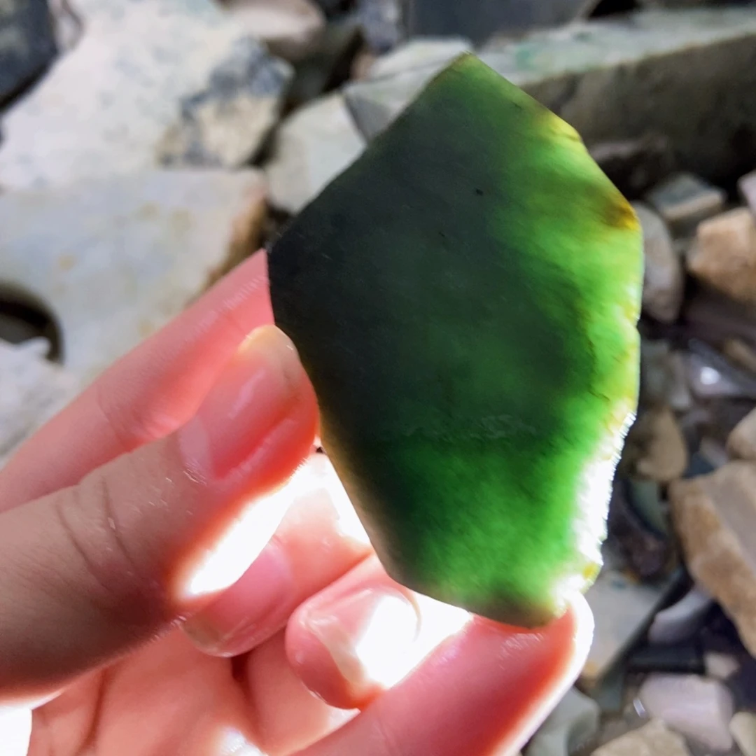 翡翠未镶嵌颈饰天然翡翠