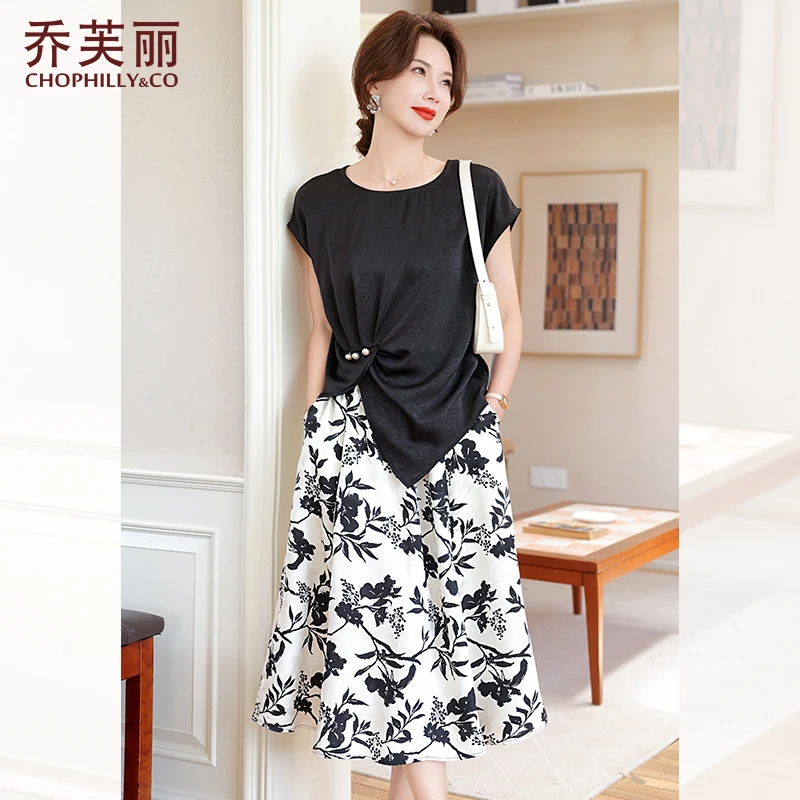 时髦妈妈夏装半身裙套装2025年新款中老年女夏季洋气短袖小衫