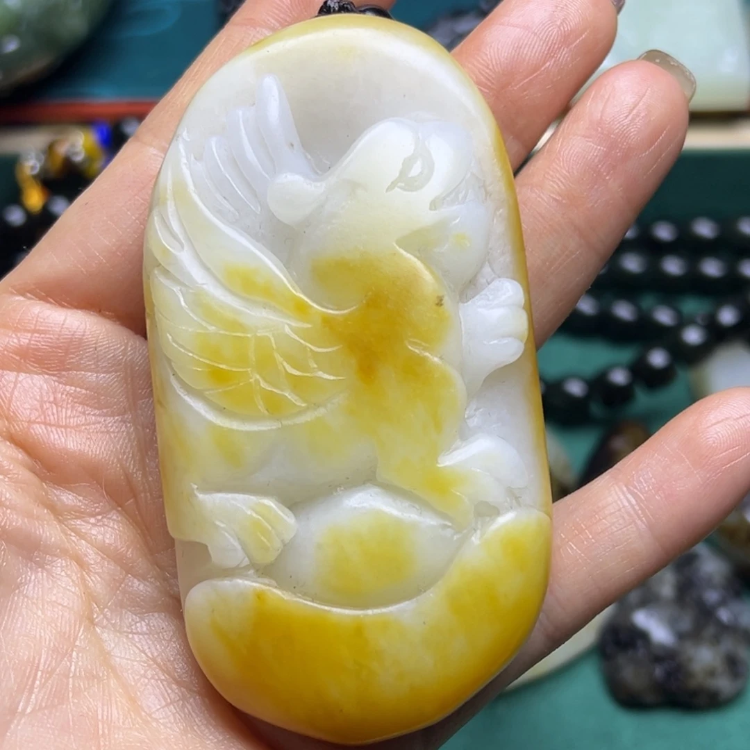 和田玉未镶嵌把件