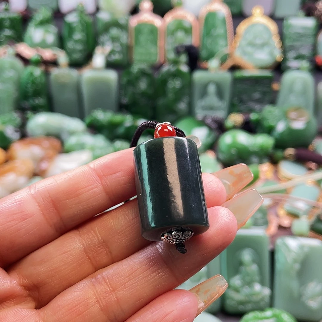 和田玉挂件未镶嵌为**战