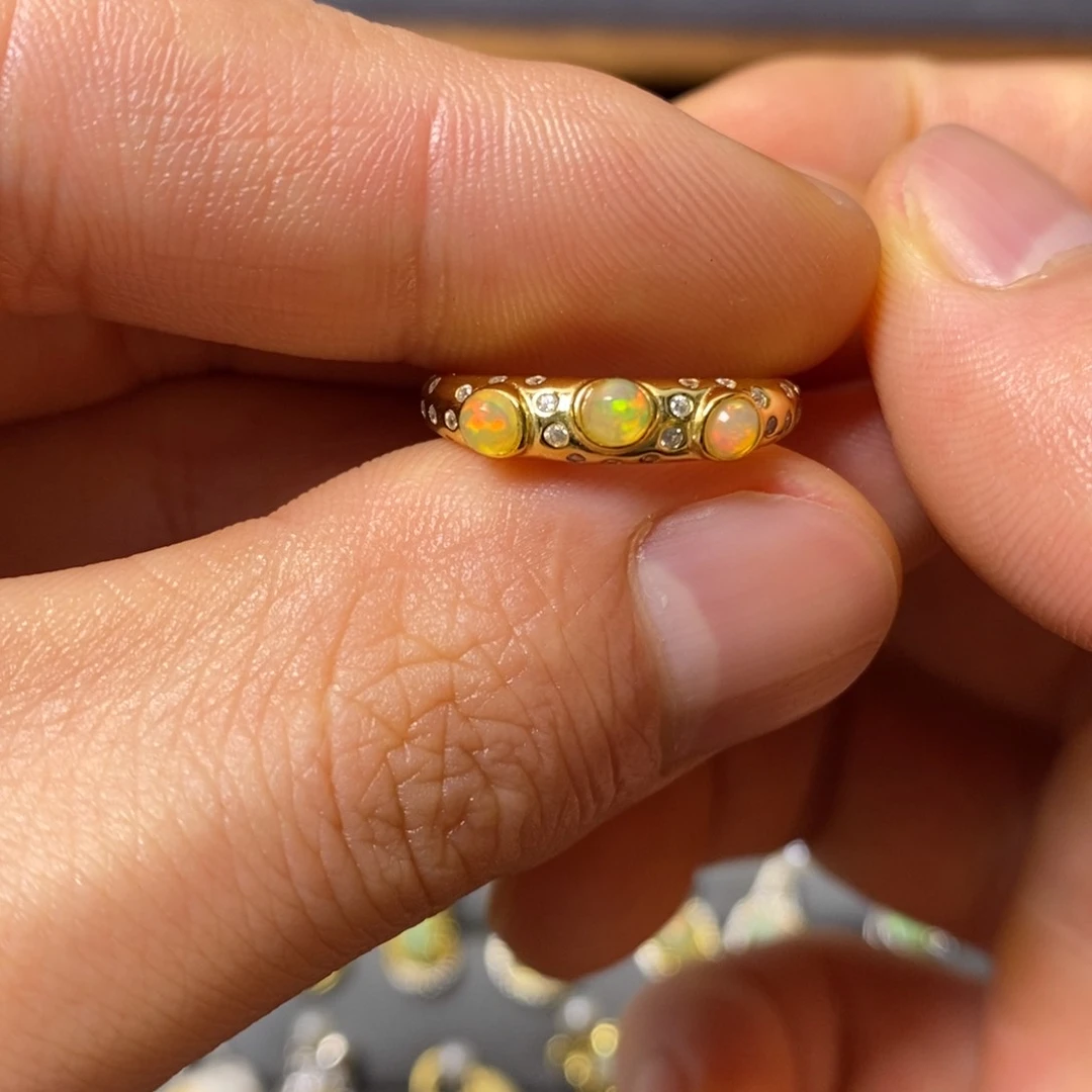 银S925镶嵌欧泊戒指