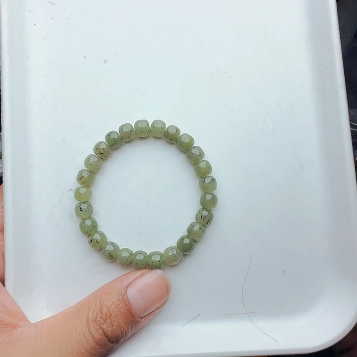 牧***民和田玉（糖玉）未镶嵌珠宝半成品