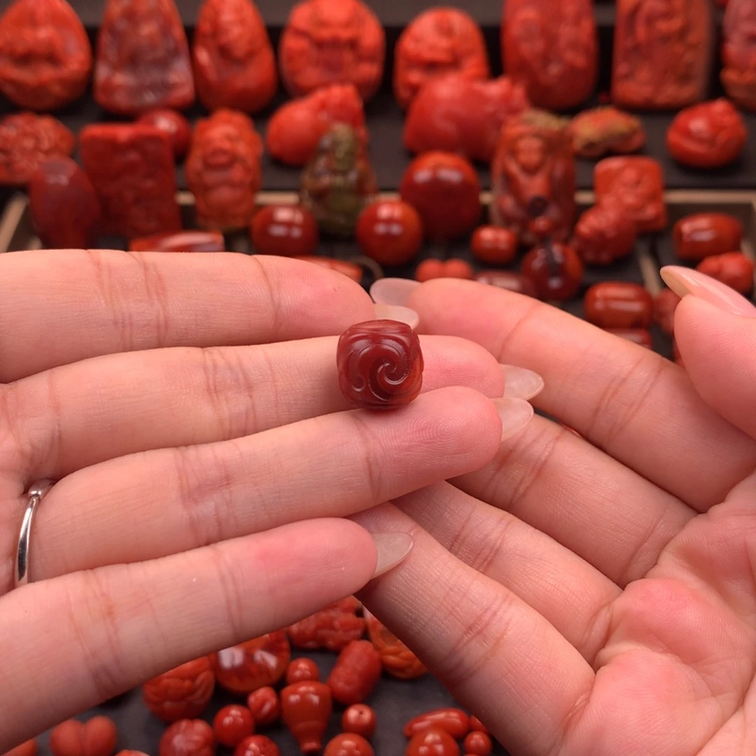 南红玛瑙南红川料精工雕刻博古纹老型12.3mm未镶嵌