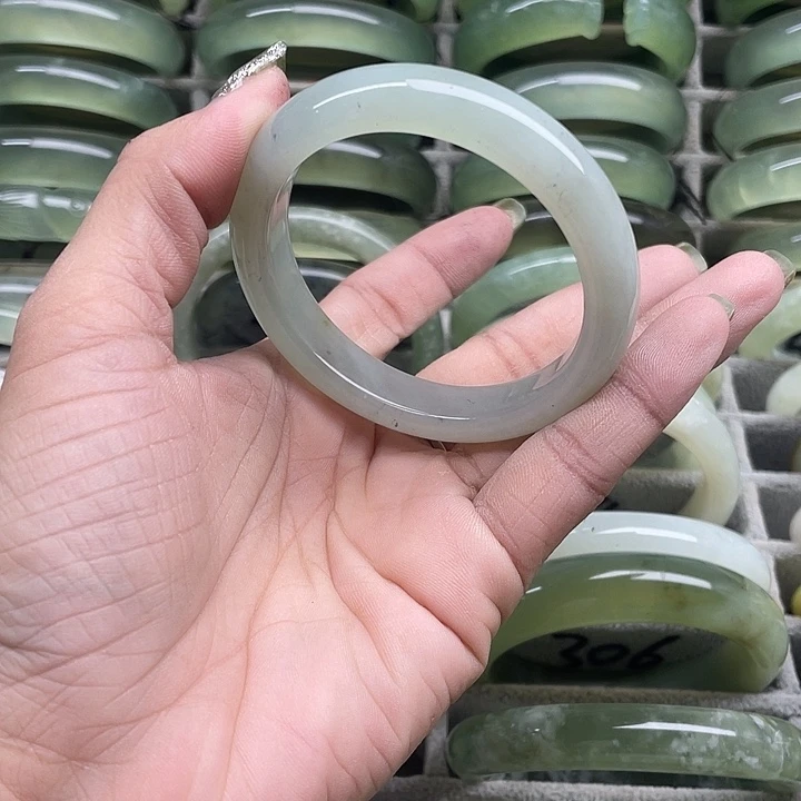 蛇纹石玉未镶嵌手镯298