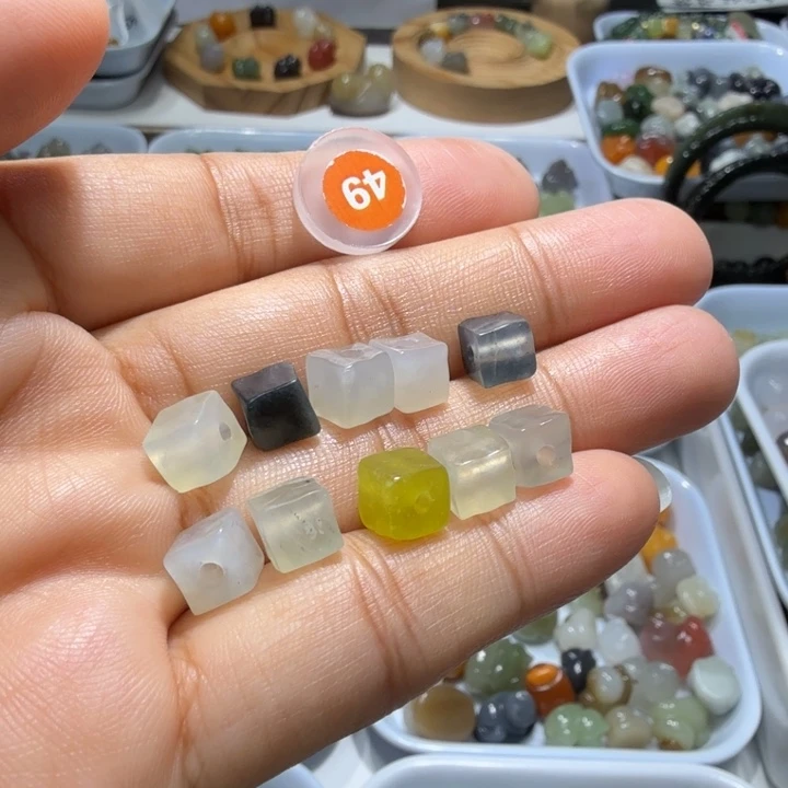 和田玉未镶嵌珠宝奇石卡七