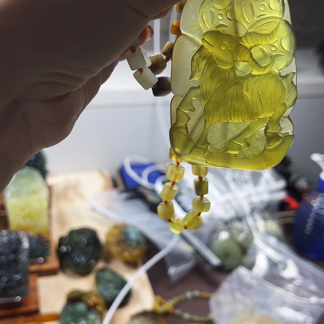 未镶嵌蛇纹石玉颈饰